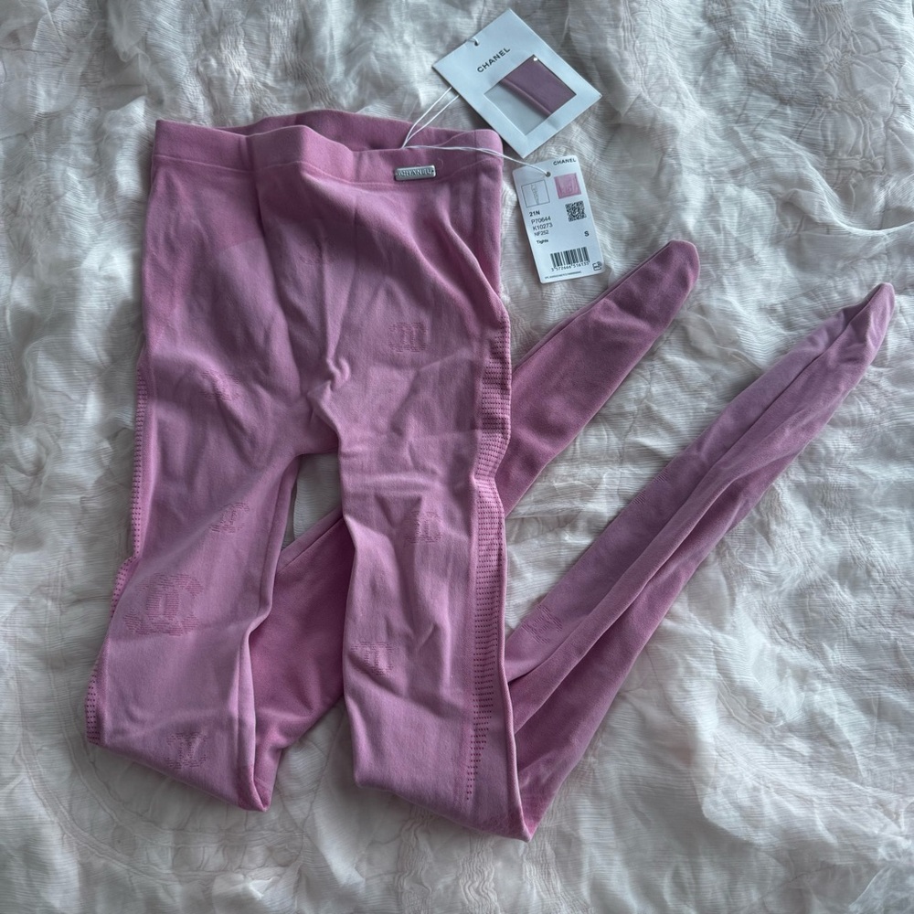 Chanel pink logo leggings tights